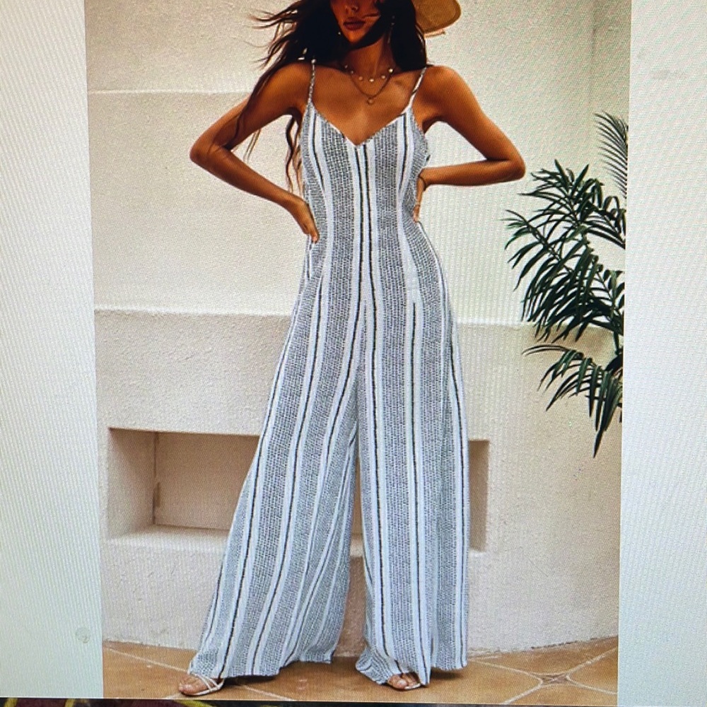 Cupshe stripe jumpsuit size Medium